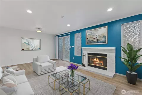 21904 56th Ave W #B2, Mountlake Terrace, WA 98043
