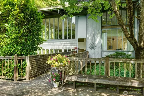 3624 164th Pl SE, Bellevue, WA 98008