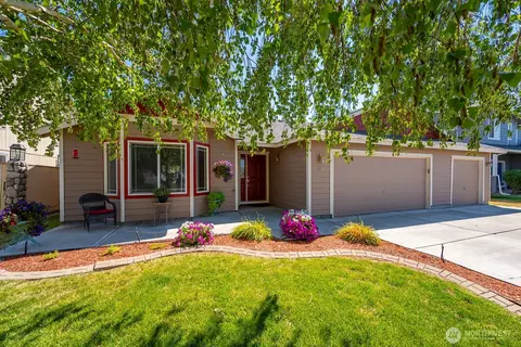 206 I St NE, Quincy, WA 98848