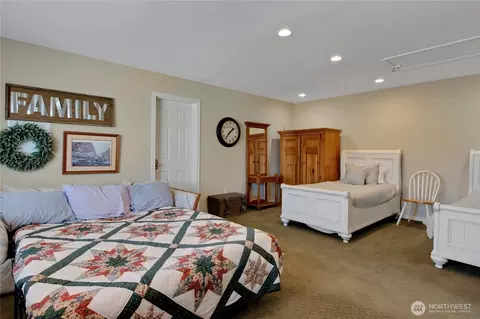 Bedroom - 3266 Phillips Ave, Enumclaw, WA 98022 photo 4 of 4