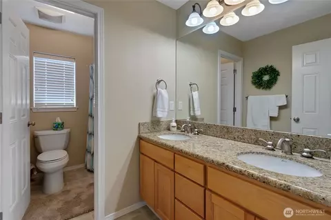 Bath - 3266 Phillips Ave, Enumclaw, WA 98022 photo 3 of 3