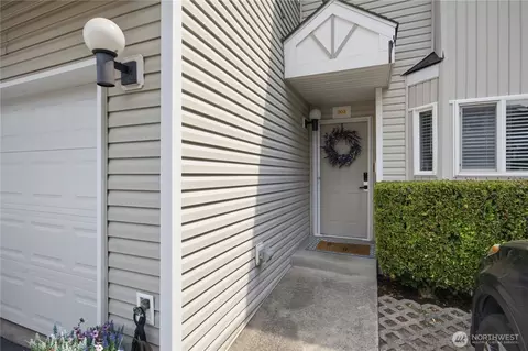 459 Queen Ave NE #303, Renton, WA 98056