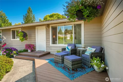 8160 Kayak Way, Blaine, WA 98230