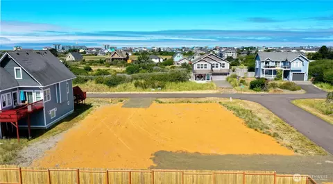 413 S Portal Loop SW, Ocean Shores, WA 98569