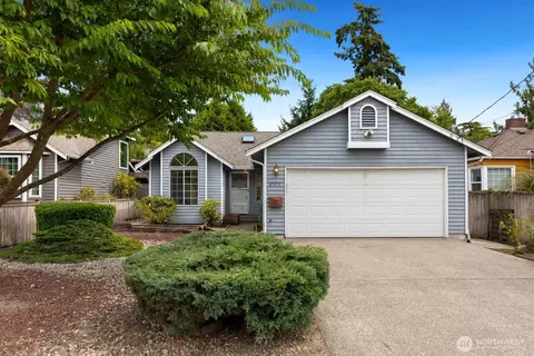 8548 1st Ave NE, Seattle, WA 98115