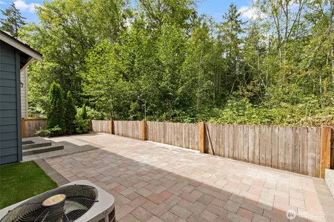 Exterior - 8442 NE 203rd Pl, Bothell, WA 98011 photo 4 of 6
