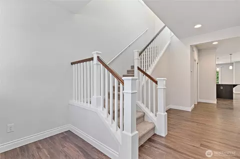 Entry Way - 8442 NE 203rd Pl, Bothell, WA 98011 photo 2 of 3