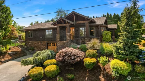 821 4th St, Kirkland, WA 98033
