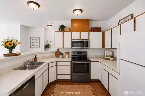 Kitchen - 3426 Oakes Ave, Everett, WA 98201 photo 1 of 2