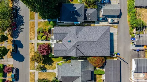 View/Area - 3426 Oakes Ave, Everett, WA 98201 photo 1 of 3