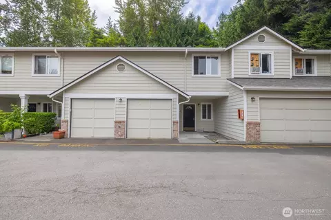 5010 168th St SW #E, Lynnwood, WA 98037
