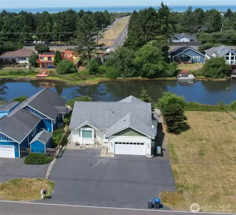 393 Canal Dr NE, Ocean Shores, WA 98569
