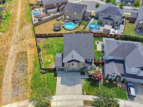 View/Area - 903 Colorossi Cir NW, Orting, WA 98360 photo 3 of 4