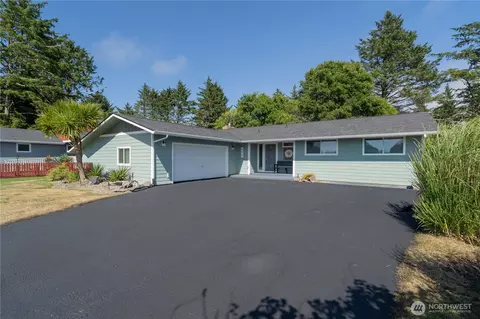 372 Octopus Ave, Ocean Shores, WA 98569