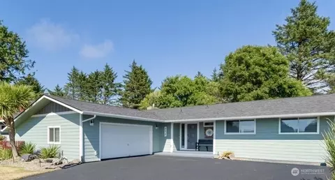 372 Octopus Ave, Ocean Shores, WA 98569