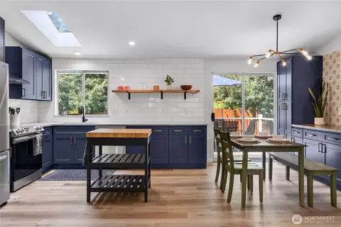 Kitchen - 602 198th St SE, Bothell, WA 98012 photo 1 of 3
