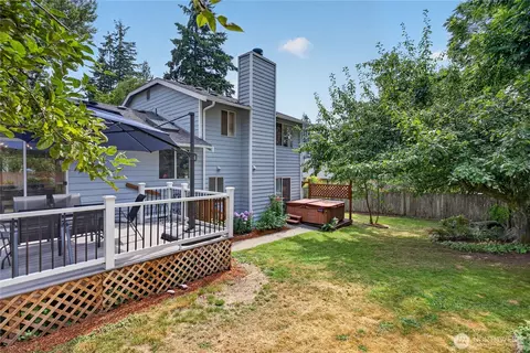 Exterior - 602 198th St SE, Bothell, WA 98012 photo 3 of 6
