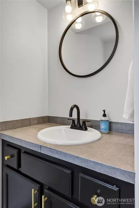 Bath - 602 198th St SE, Bothell, WA 98012 photo 1 of 5