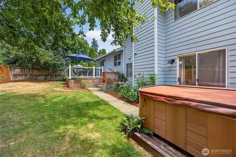 Exterior - 602 198th St SE, Bothell, WA 98012 photo 5 of 6