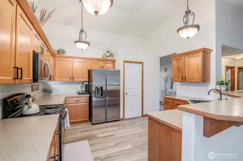 Kitchen - 1405 NE Riddell Ave, Orting, WA 98360 photo 1 of 4