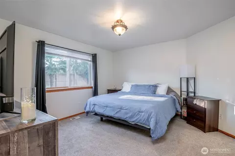 Bedroom - 1405 NE Riddell Ave, Orting, WA 98360 photo 1 of 2