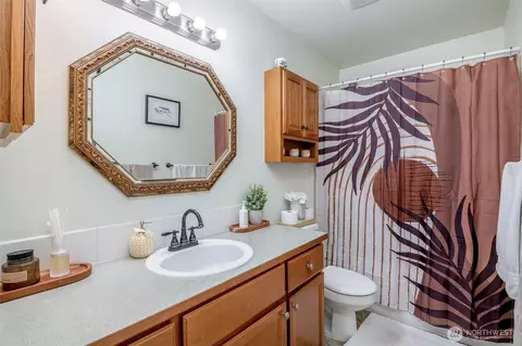 Bath - 1405 NE Riddell Ave, Orting, WA 98360 photo 2 of 2