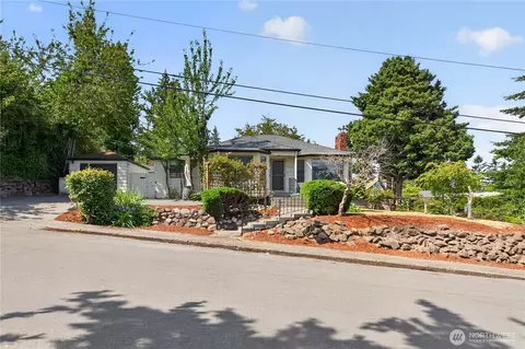 3310 SW 104th St, Seattle, WA 98146