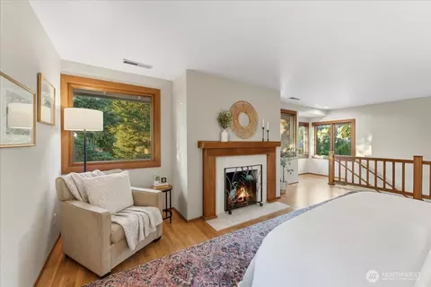 Bedroom - 807 7th Ave N, Edmonds, WA 98020 photo 4 of 5