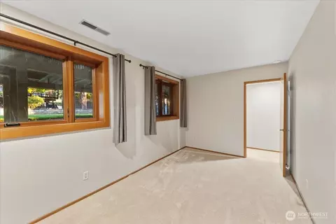 Bedroom - 807 7th Ave N, Edmonds, WA 98020 photo 5 of 5