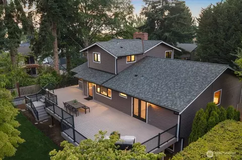 Exterior - 807 7th Ave N, Edmonds, WA 98020 photo 12 of 12