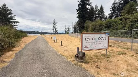 21 NE Bryan Ln, Belfair, WA 98528