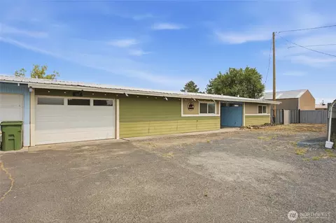 410 Loring Dr, Moses Lake, WA 98837