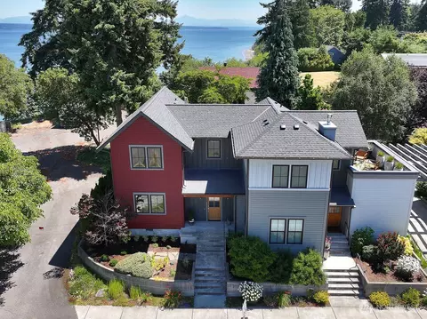 512 Cascade Ave #A, Langley, WA 98260