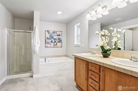 Bath - 2804 232nd St SE, Bothell, WA 98021 photo 2 of 3