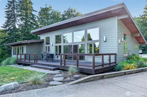 3143 Edgewood Ln, Bellingham, WA 98226