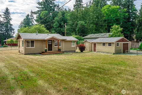 2437 Rocky Point Rd NW, Bremerton, WA 98312