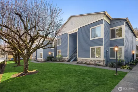 11901 93rd Ave NE #B205, Kirkland, WA 98034