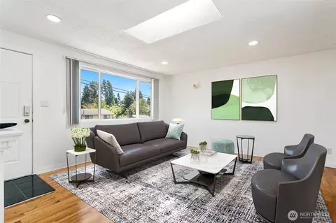 2434 SW 328th St, Federal Way, WA 98023