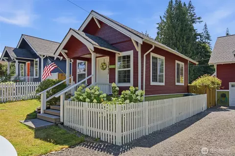 15373 NE Petterson Rd, Keyport, WA 98345