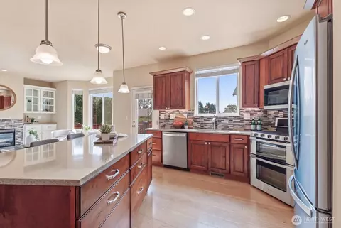 Kitchen - 23929 22nd Ave W, Bothell, WA 98021 photo 4 of 4