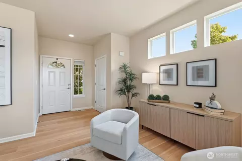 Entry Way - 23929 22nd Ave W, Bothell, WA 98021 photo 2 of 4