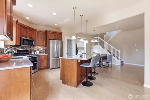 Kitchen - 23929 22nd Ave W, Bothell, WA 98021 photo 3 of 4