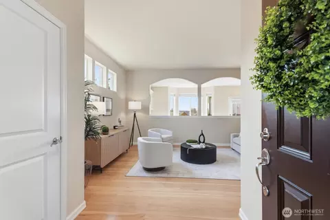 Entry Way - 23929 22nd Ave W, Bothell, WA 98021 photo 1 of 4