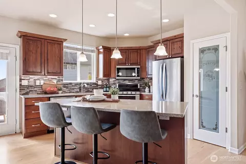 Kitchen - 23929 22nd Ave W, Bothell, WA 98021 photo 1 of 4