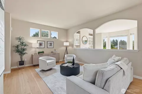 Living - 23929 22nd Ave W, Bothell, WA 98021 photo 2 of 4