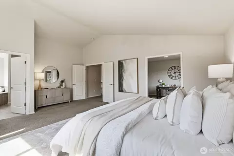 Bedroom - 23929 22nd Ave W, Bothell, WA 98021 photo 2 of 5