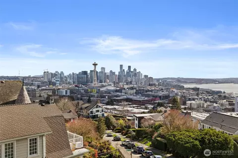 604 W Kinnear Pl, Seattle, WA 98119