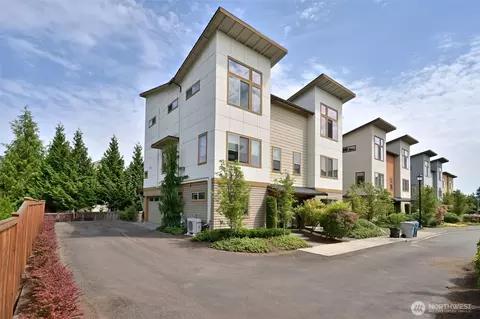 348 Chelan Ave NE, Renton, WA 98059