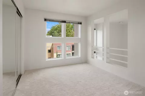 Bedroom - 535 Summit Ave E #403, Seattle, WA 98102 photo 4 of 4