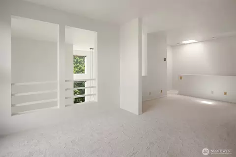 Living - 535 Summit Ave E #403, Seattle, WA 98102 photo 3 of 9